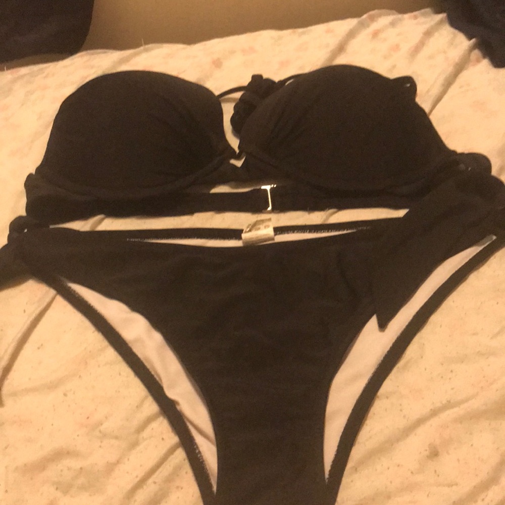 Black Swimsuit set